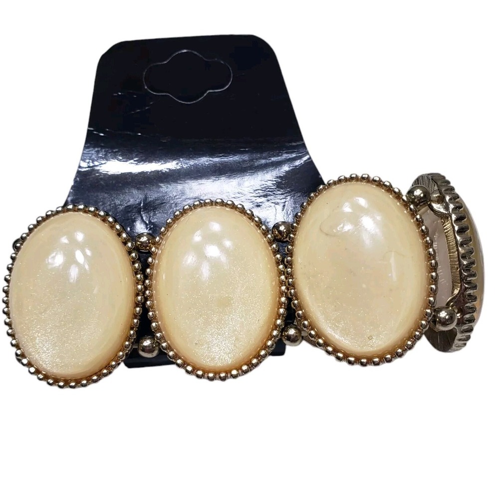 Vintage Big Yellow Bead Gold Tone Beaded Stretch Bracelet Womens Costume Jewelry